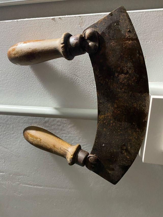 Tajaderas antiguas de madera y metal