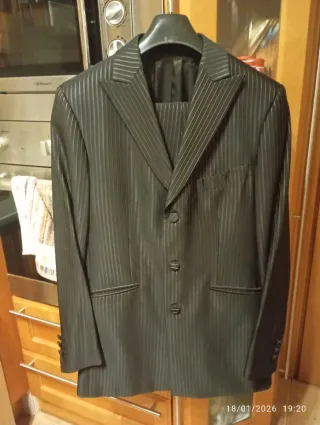 Traje de vestir rayas verticales Talla 40- 42 M/L