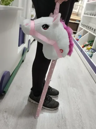 Unicornio de palo con sonido
