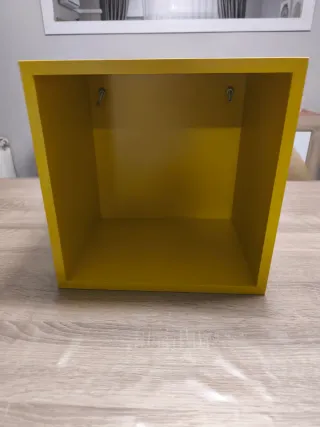 Estantería cubo madera amarilla 33x33x25cm