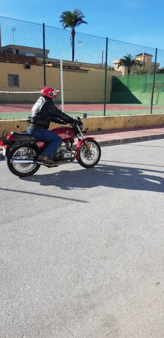 Moto antigua BMW R45 Clásica año 1978