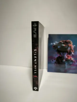 Funda PS5 Silent Hill f Plastificada