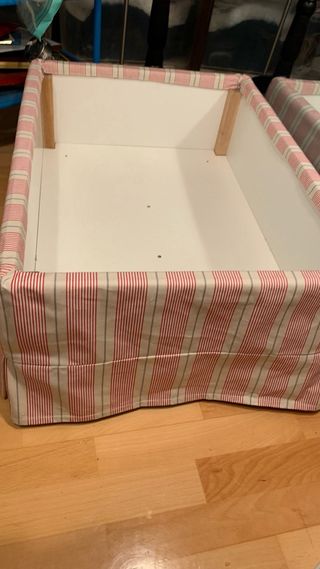 Reposapiés EKTORP IKEA con almacenaje