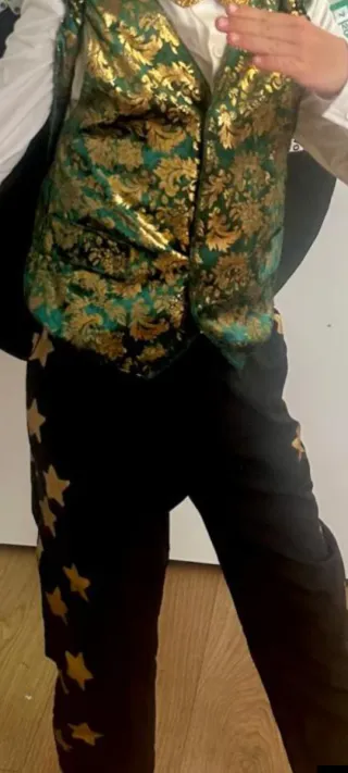 Disfraz Crupier Traje Verde Dorado Estrellas