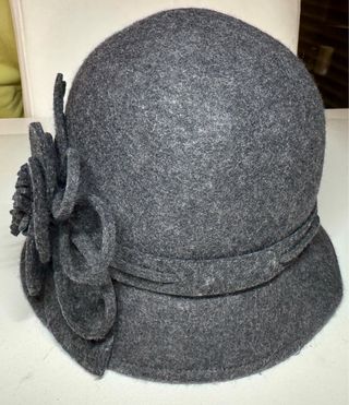 Sombrero cloché gris Salvador Bachiller