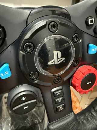 Volante Logitech G29 con Pedales y soporte