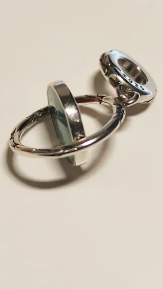 Charm Stranger Things Mundo del Revés (brillante)