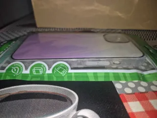 Custodia per iPhone 13 con sfumatura viola e bianco