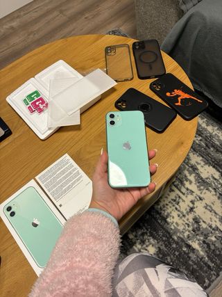 iPhone 11 Verde Clarito