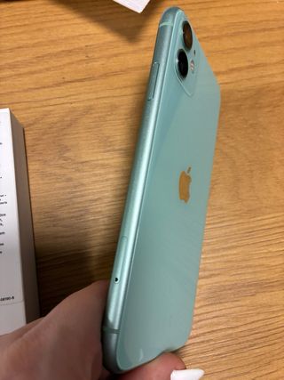 iPhone 11 Verde Clarito
