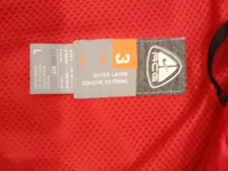 Chaqueta trekking/esquí negra y roja