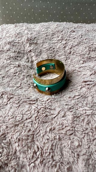 Pulsera Bimba y Lola dorada y turquesa