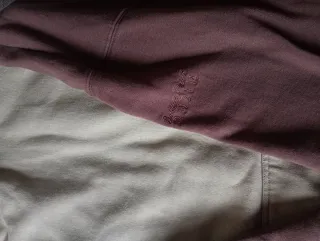 Sudadera beige y marrón