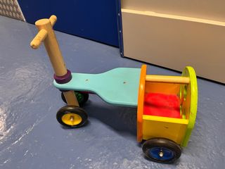 Triciclo de madera para niños