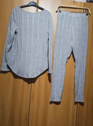 Conjunto gris de punto