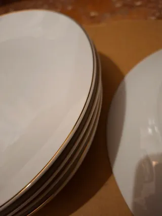 Vajilla porcelana blanca filo dorado 18 pzs