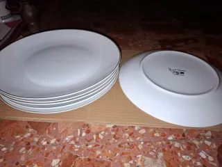 Vajilla porcelana blanca filo dorado 18 pzs