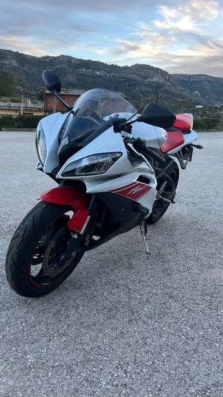 Yamaha R6 600cc Sport 2012