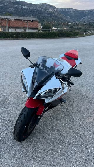 Yamaha R6 600cc Sport 2012
