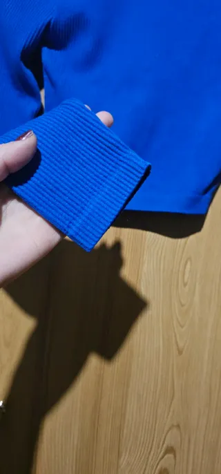 Camiseta manga larga azul crop top