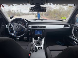 BMW 330i E90 (258cv) - 2006 - [180k]km - Nacional