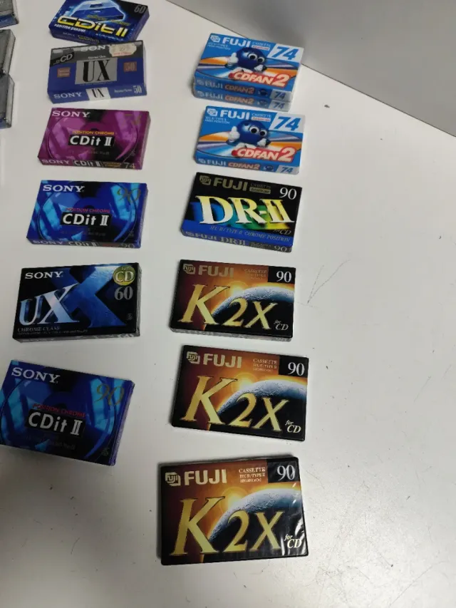Lote variado de 28 Cassettes Vírgenes Chrome