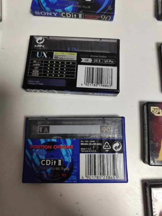 Lote variado de 28 Cassettes Vírgenes Chrome