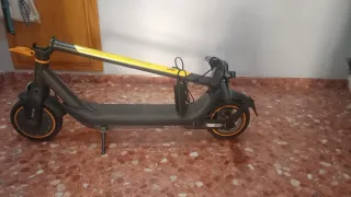 Patinete Eléctrico Cecotec Bongo