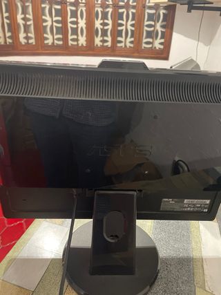 Monitor Asus con Webcam Integrada