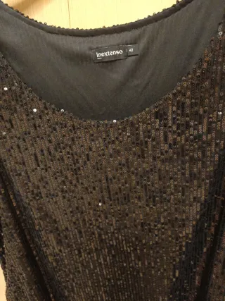 Camiseta lentejuelas negra