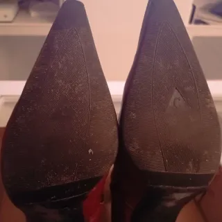 Botines de piel rojos