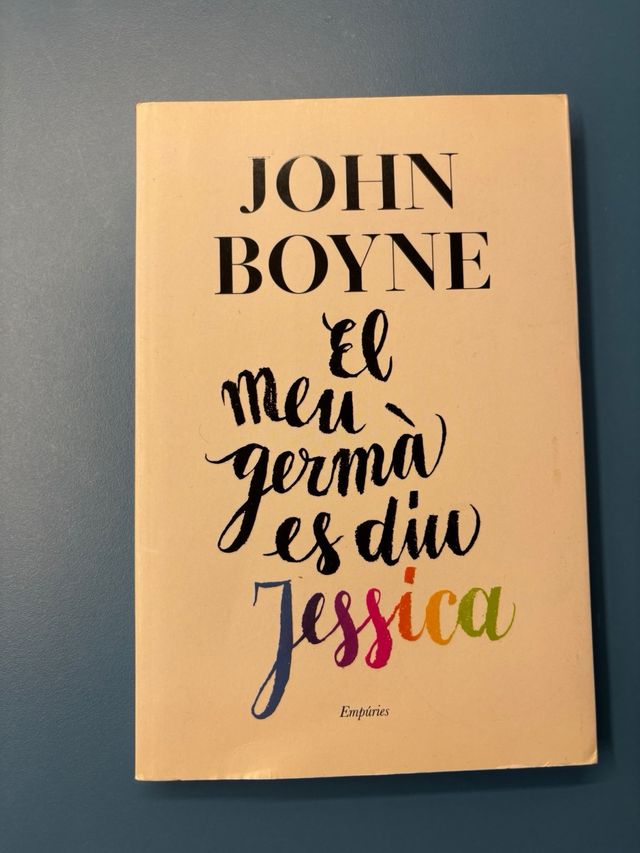 Lote de 13 libros en catalan y castellano