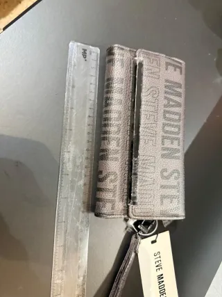 Monedero Steve Madden Negra Nueva