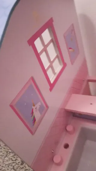 Casa de juguete de madera