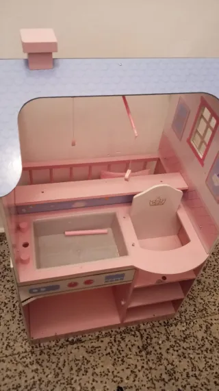 Casa de juguete de madera