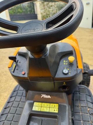 Tractor cortacésped Stiga Estate 384 ST