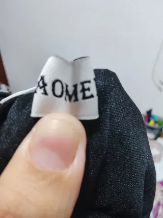 Falda negra de encaje