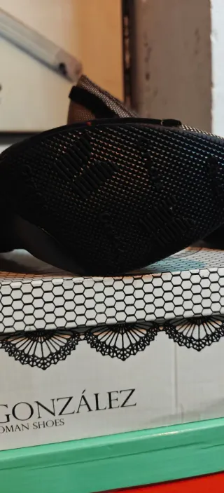 Zapatos de tacón marrones con hebilla