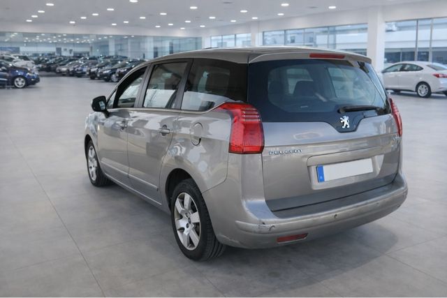 Peugeot 5008 *1 PROPIETARIO*
