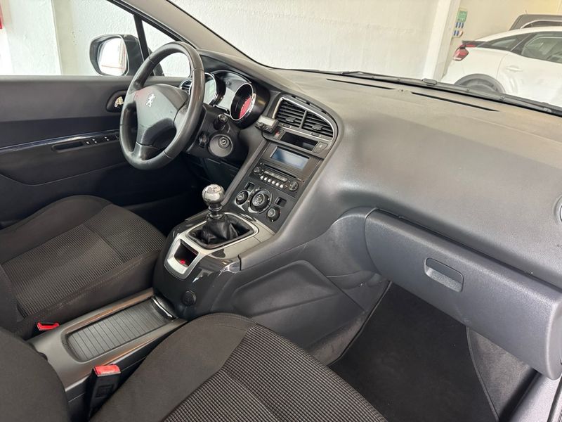 Peugeot 5008 1.6 HDI Premium 2010, foto 5