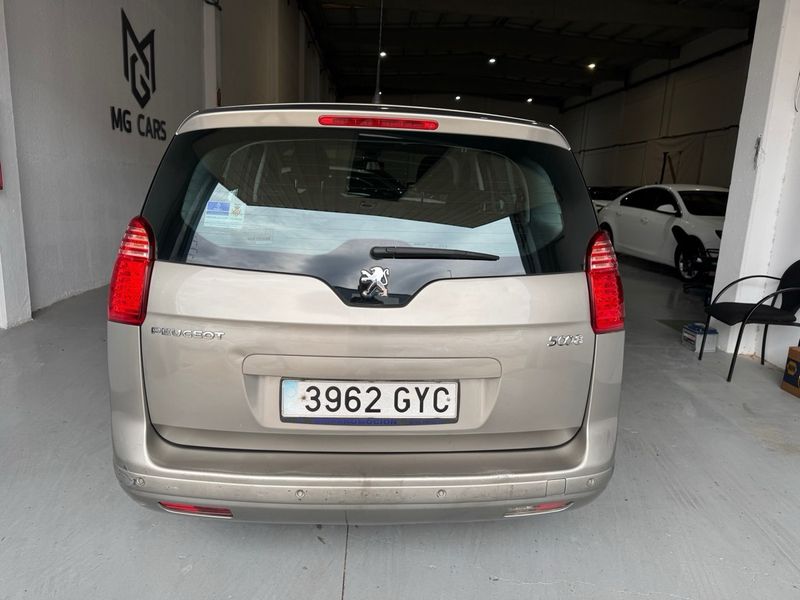 Peugeot 5008 1.6 HDI Premium 2010, foto 8
