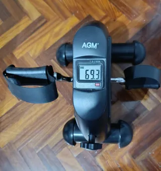 Pedales AGM con pantalla digital