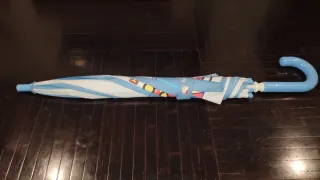 Paraguas infantil Hello Kitty azul y blanco