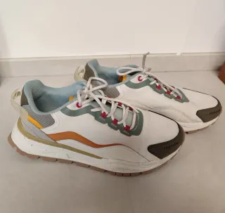 Zapatillas Pull&Bear verdes y blancas