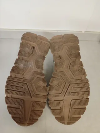 Zapatillas Pull&Bear verdes y blancas