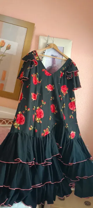 Vestido Gitana Feria Romería Negro Flores Rojas