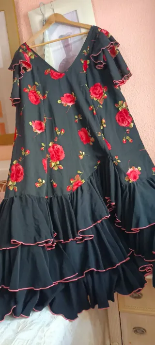 Vestido Gitana Feria Romería Negro Flores Rojas