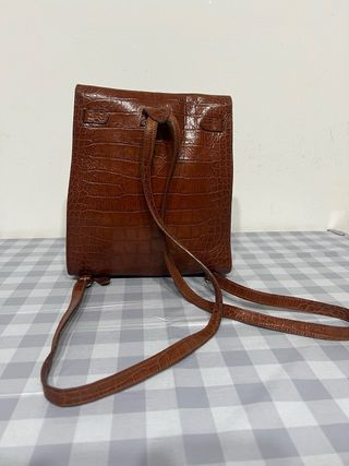 Zaino vintage in cuoio effetto coccodrillo