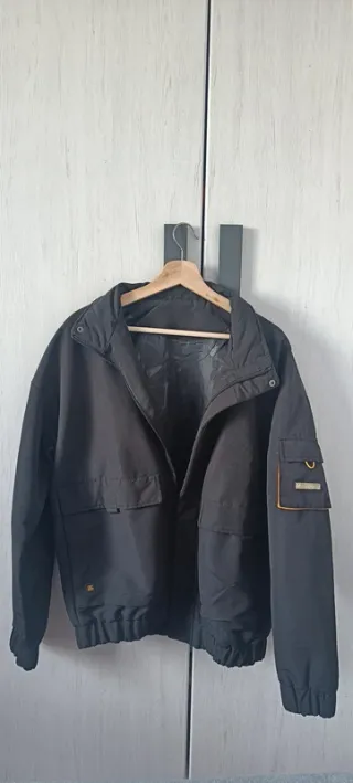 Chaqueta Negra