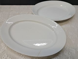 BANDEJAS BLANCAS DE PORCELANA ANTIGUAS